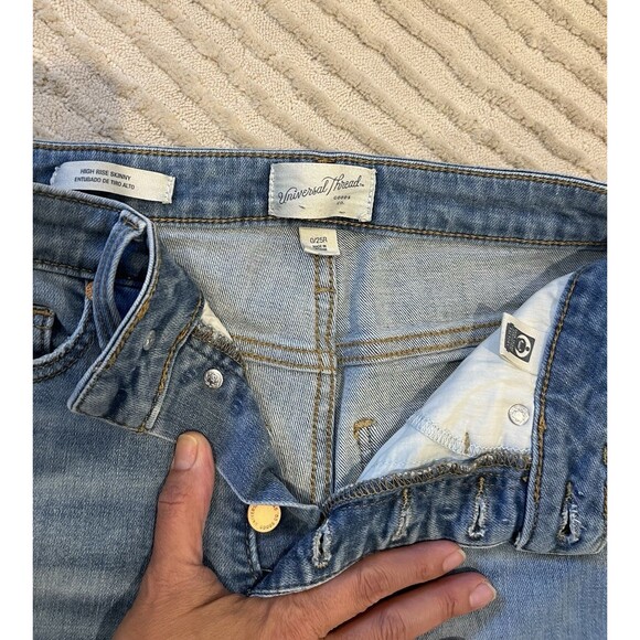 Universal Thread Women’s High Rise Distressed Skinny Button Fly Jeans Size 0/25R - Picture 3 of 7